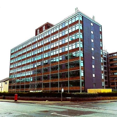 Modern One Bedroom Apartment Near Old Trafford Stadium แมนเชสเตอร์ ภายนอก รูปภาพ